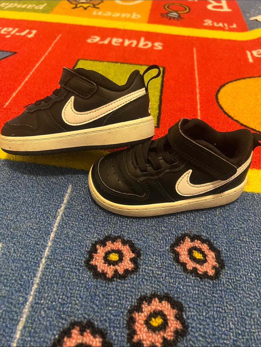 Nike Toddler Black and White Low-Top Sneakers